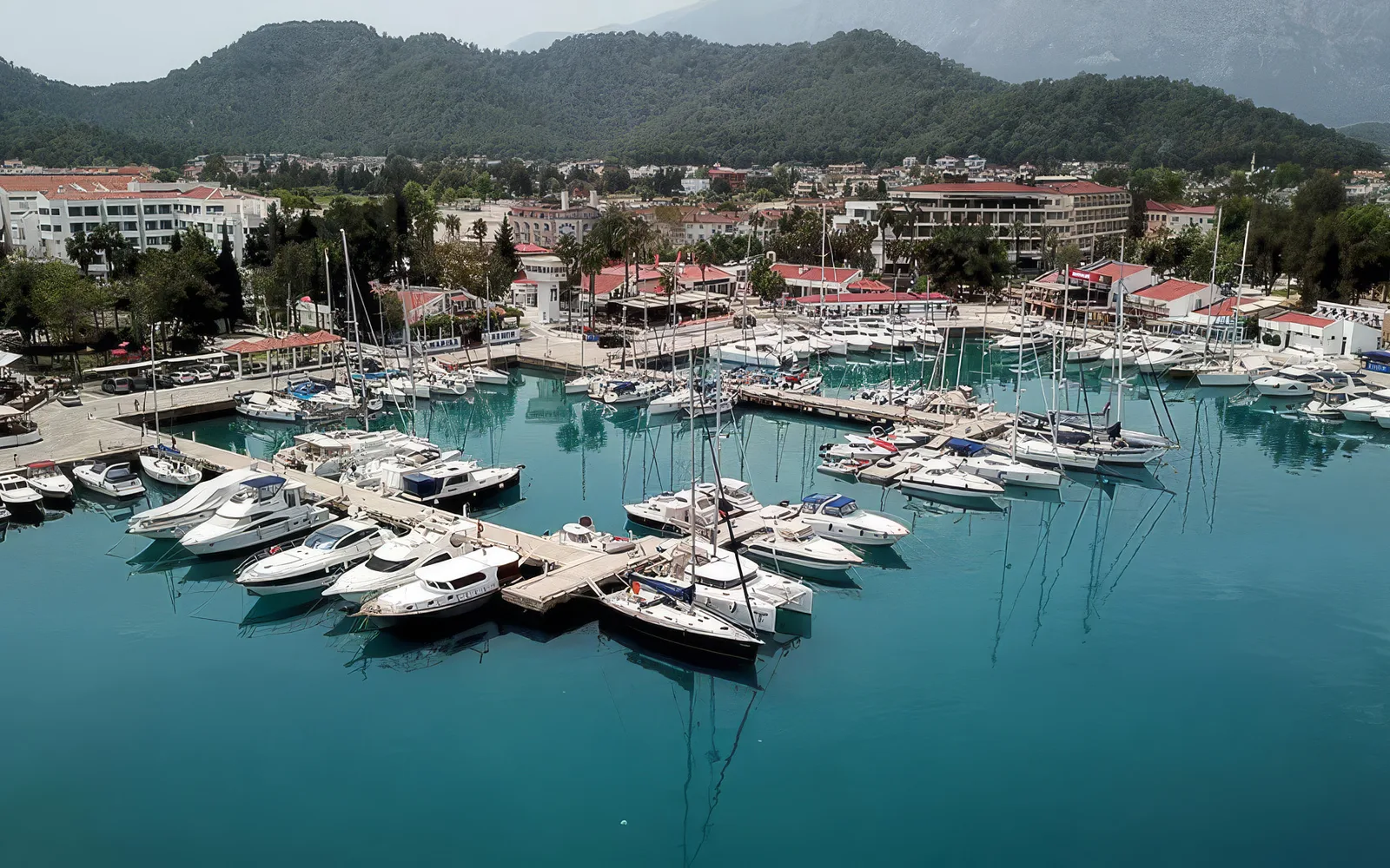 KEMİAD VİZYONUYLA KEMER’DE DÖNÜŞÜM