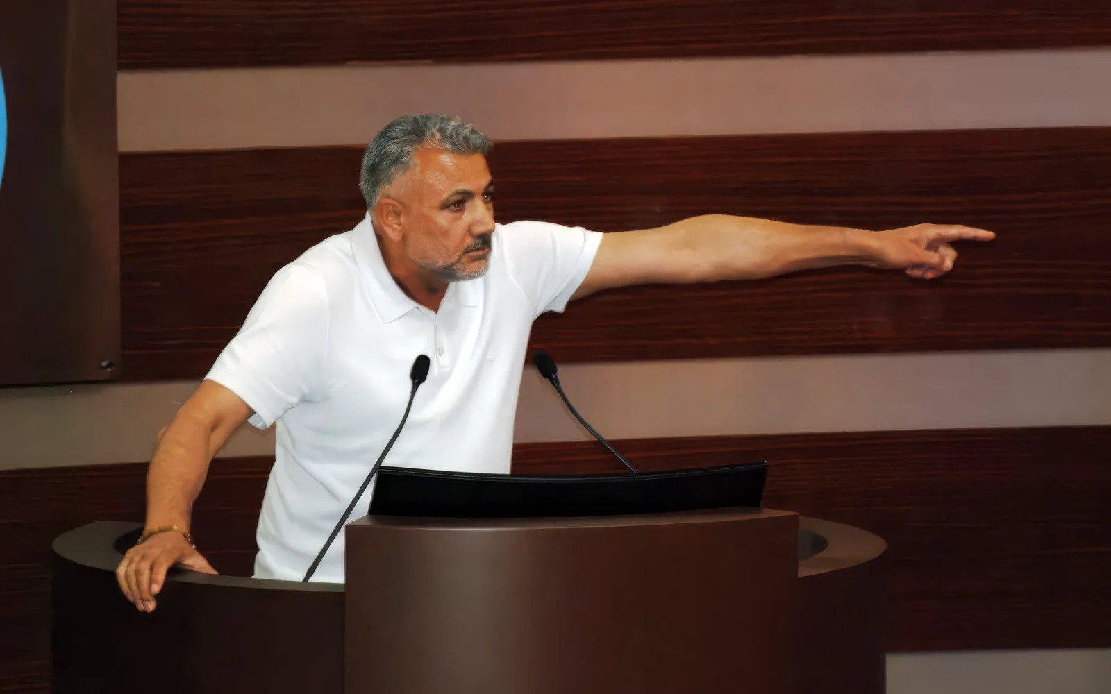 İNSAN KAZANMAK İÇİN ALİ BAHAR OLMAK GEREKİR